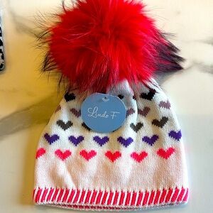 Lindo F one sized merino wool hat with snap in/ off pom!